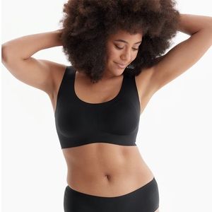 NWT MomCozy Seamless & Wireless All-Day Bra